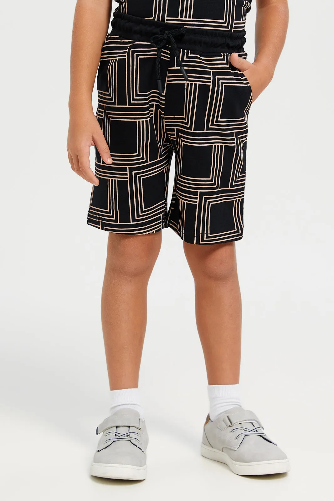 Boys Black Printed T-Shirt With Shorts Set (2 Piece)