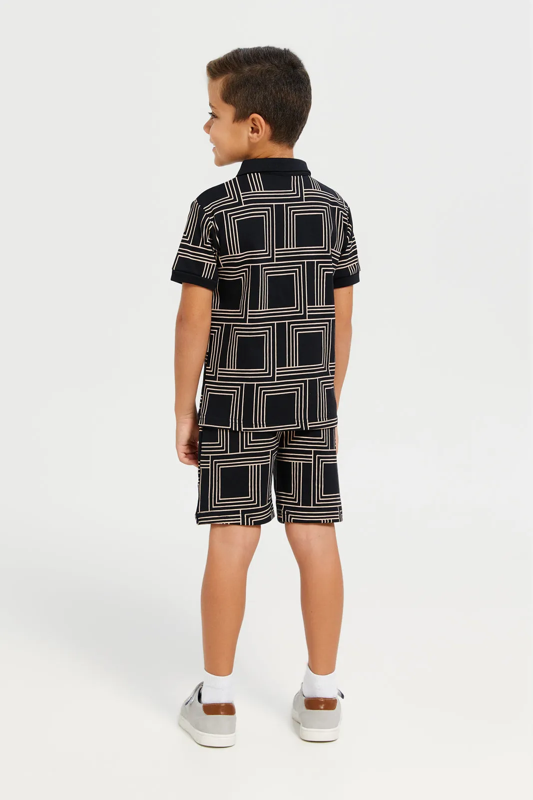 Boys Black Printed T-Shirt With Shorts Set (2 Piece)