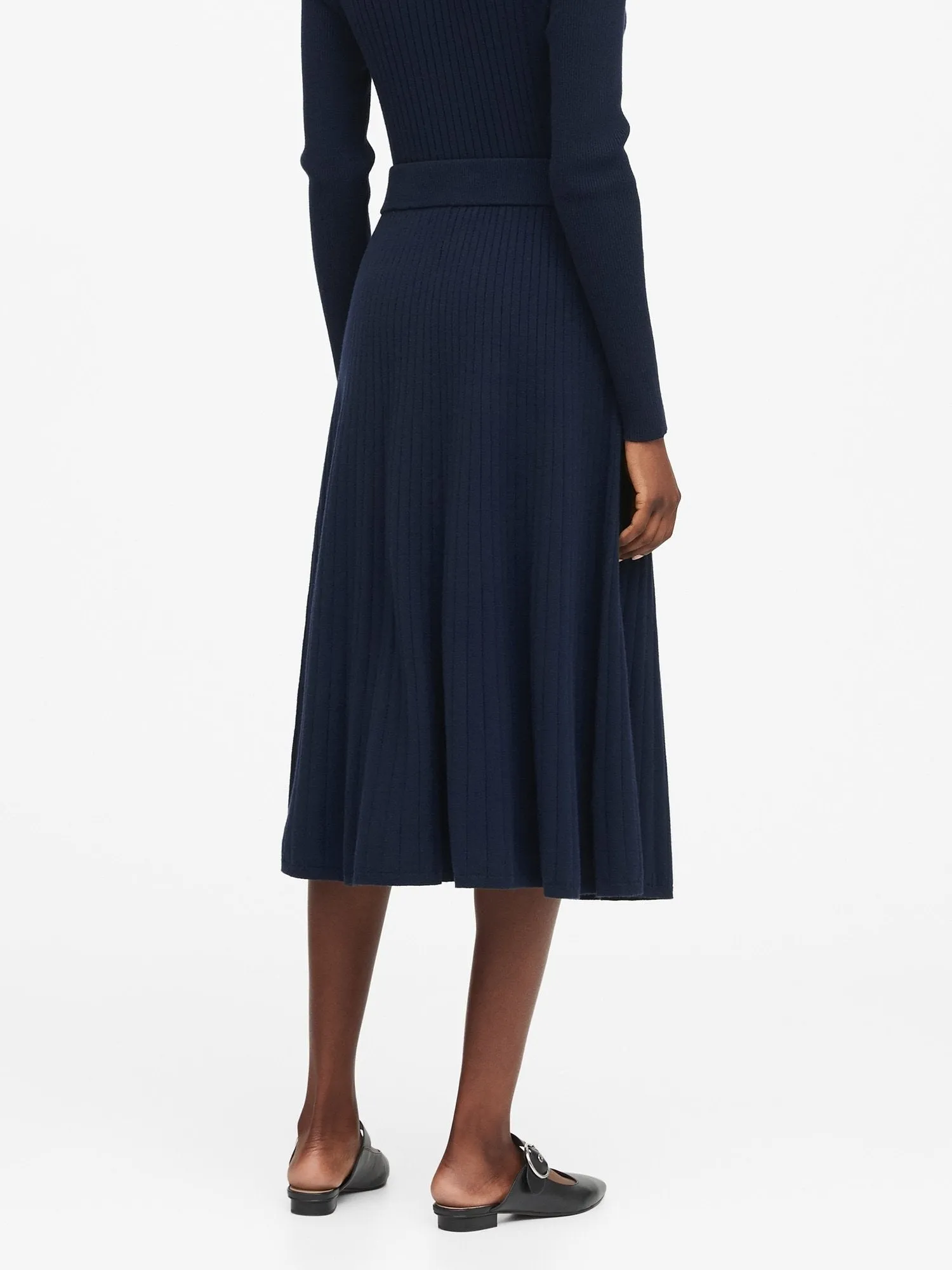 Ribbed Midi Sweater Skirt in Navy
