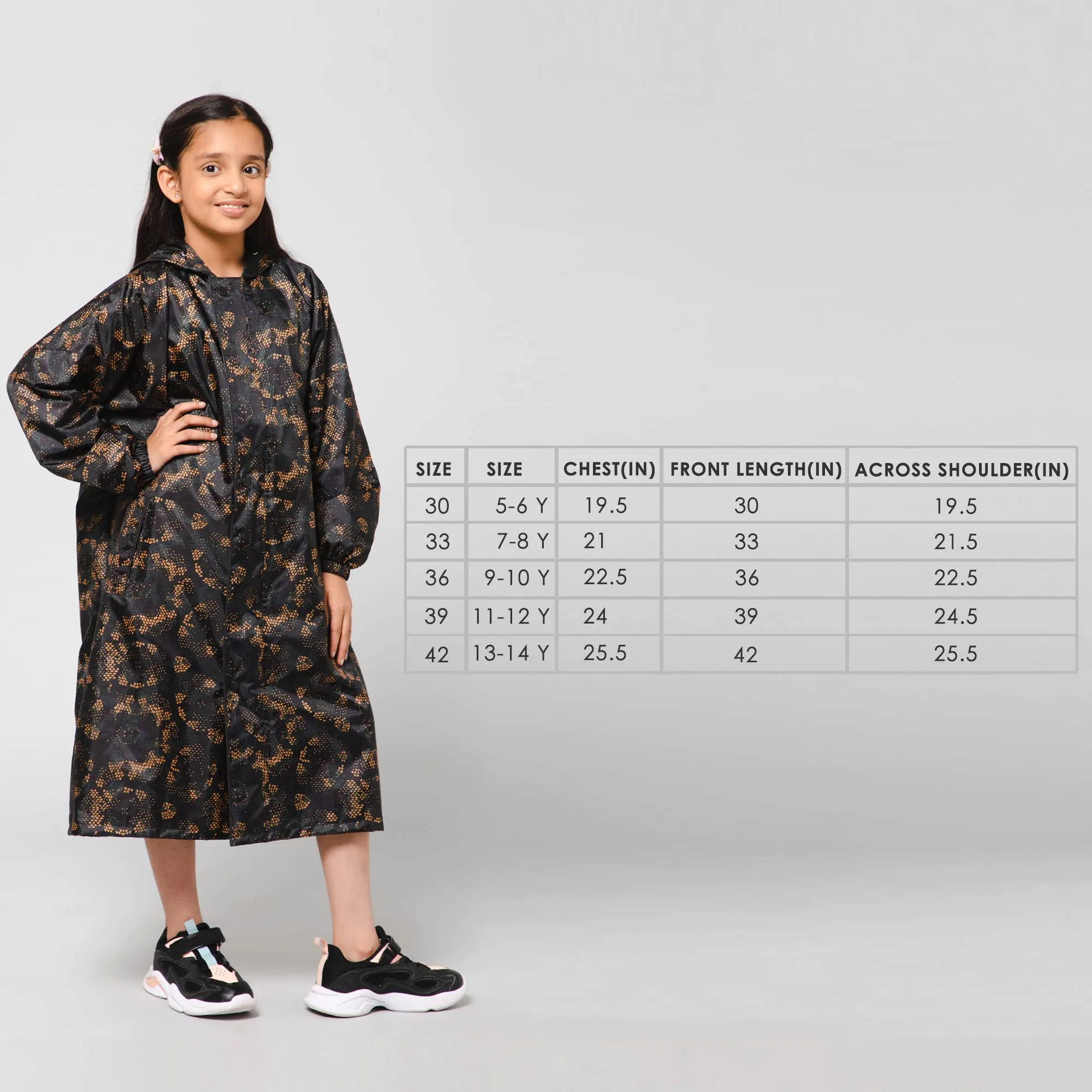 THE CLOWNFISH Splash Squad Series Kids Raincoat Waterproof Polyester Double Coating Reversible Longcoat with Hood and Reflector Logo at Back. Printed Plastic Pouch. Kid Age-5-6 years (Jet Black)