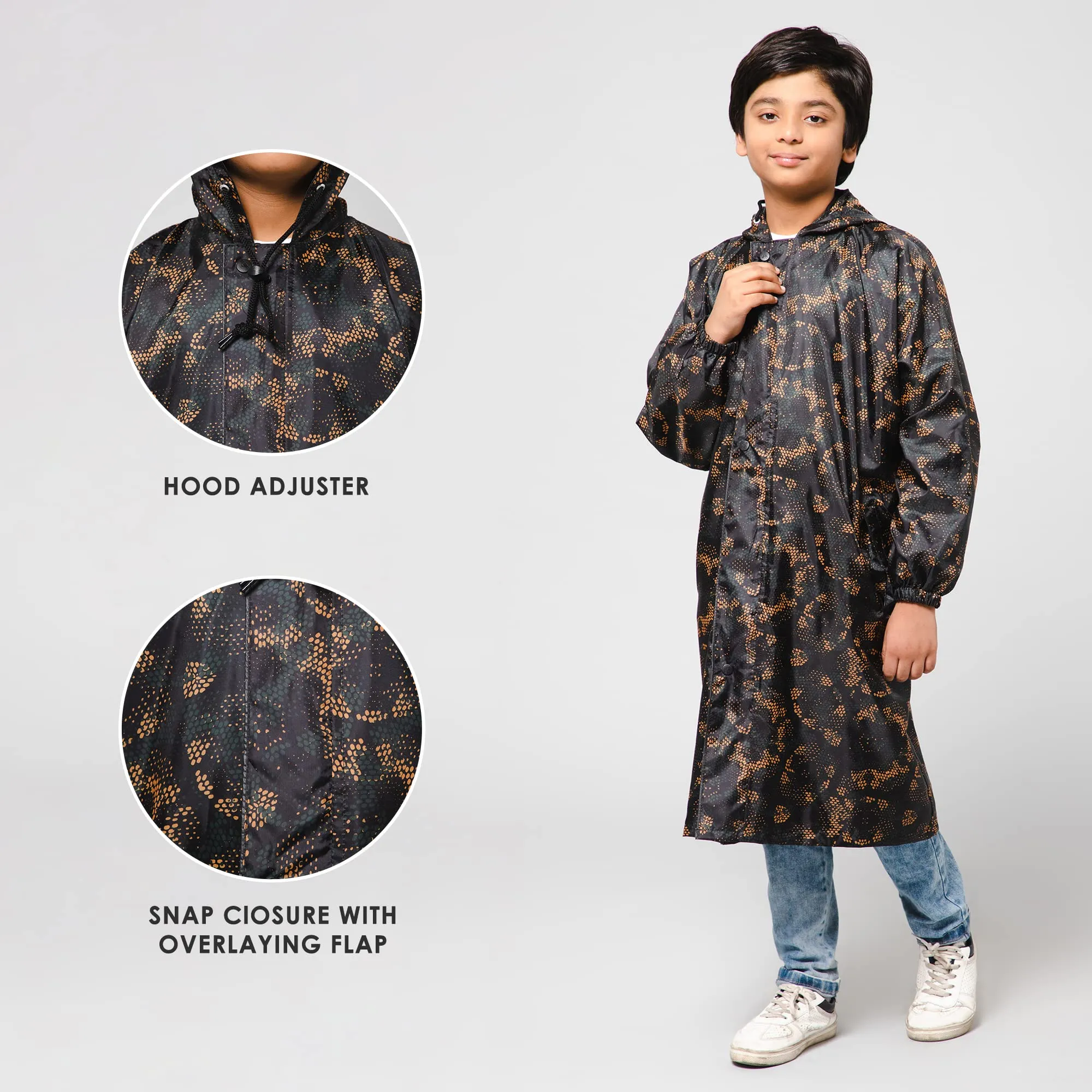 THE CLOWNFISH Splash Squad Series Kids Raincoat Waterproof Polyester Double Coating Reversible Longcoat with Hood and Reflector Logo at Back. Printed Plastic Pouch. Kid Age-5-6 years (Jet Black)